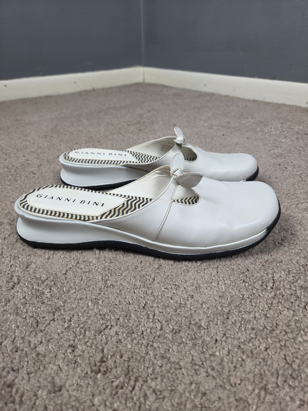 Gianni Bini White Slip-On Mule with Bow Accent